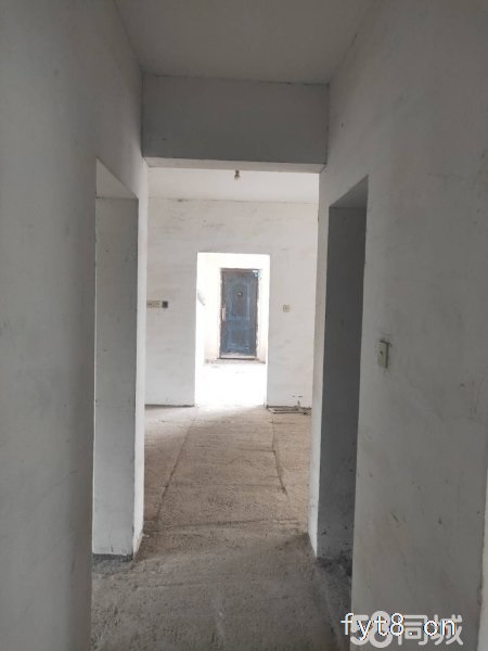 出售万霖钱丰东边户108平方毛坯房